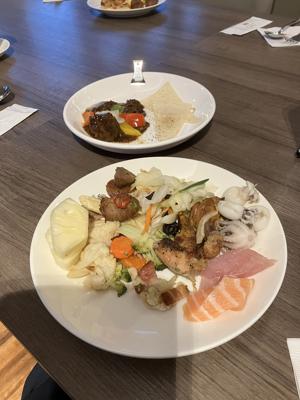 ホテルでディナー