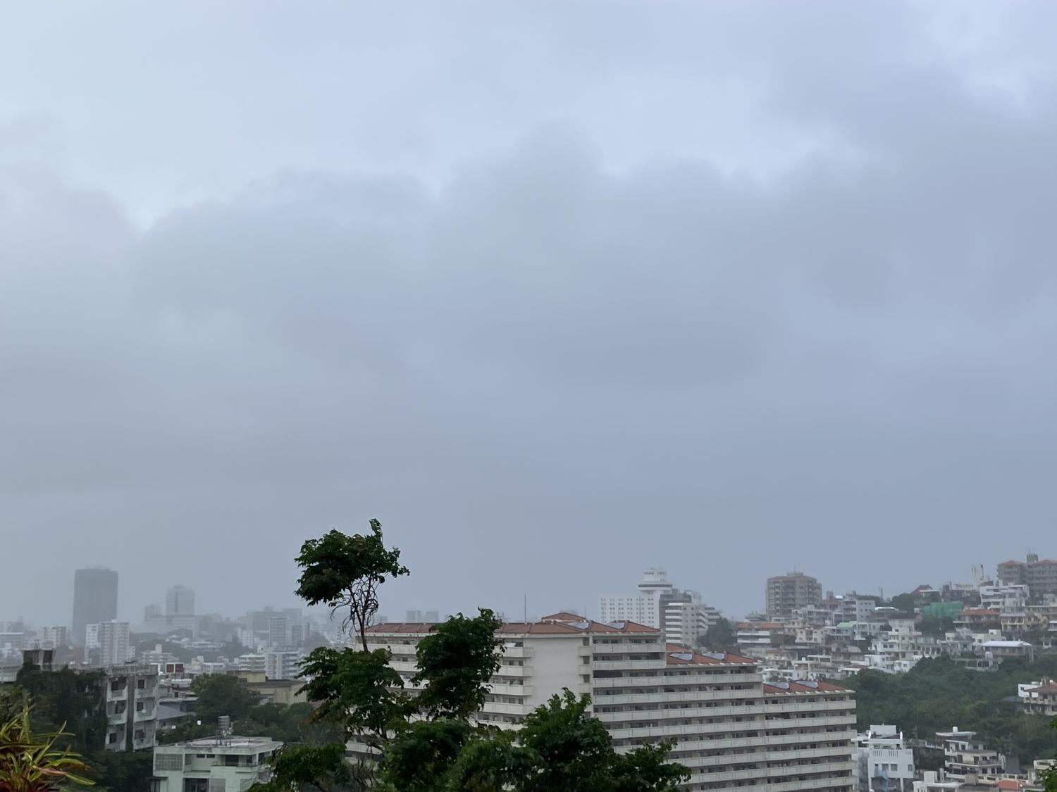 １８時０６分　雨